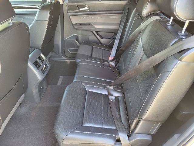 Used 2023 Volkswagen Atlas SE w/ Black Wheel Package FWD image 11