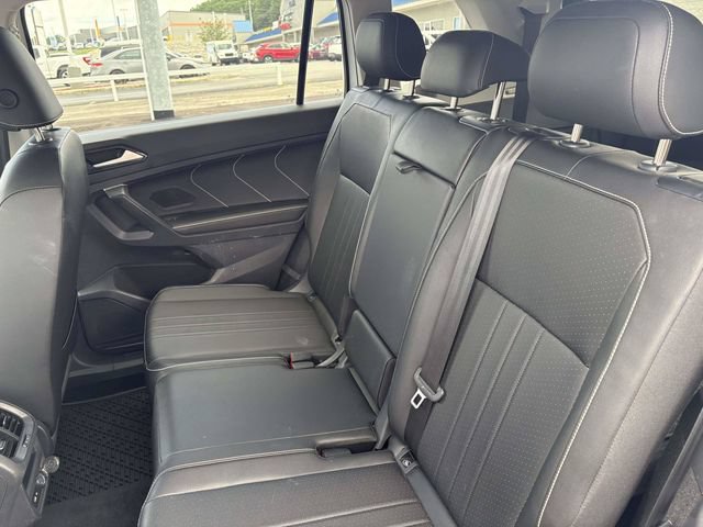 Used 2023 Volkswagen Tiguan SE FWD image 12