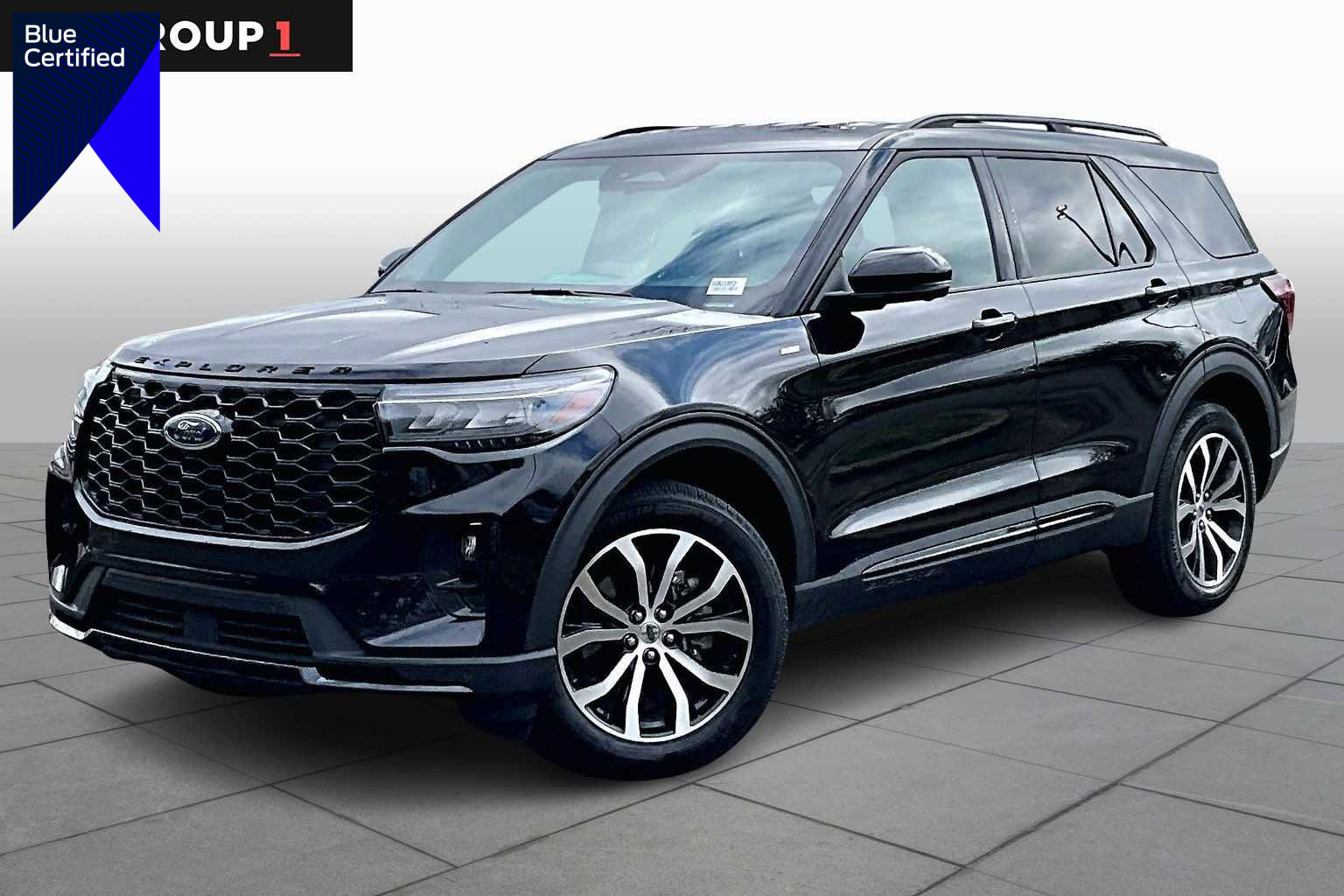 Certified 2025 Ford Explorer ST-Line image 1