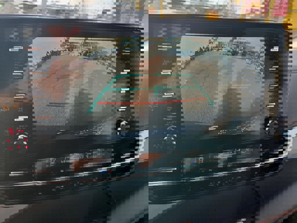 Used 2024 Toyota Sienna XSE image 28