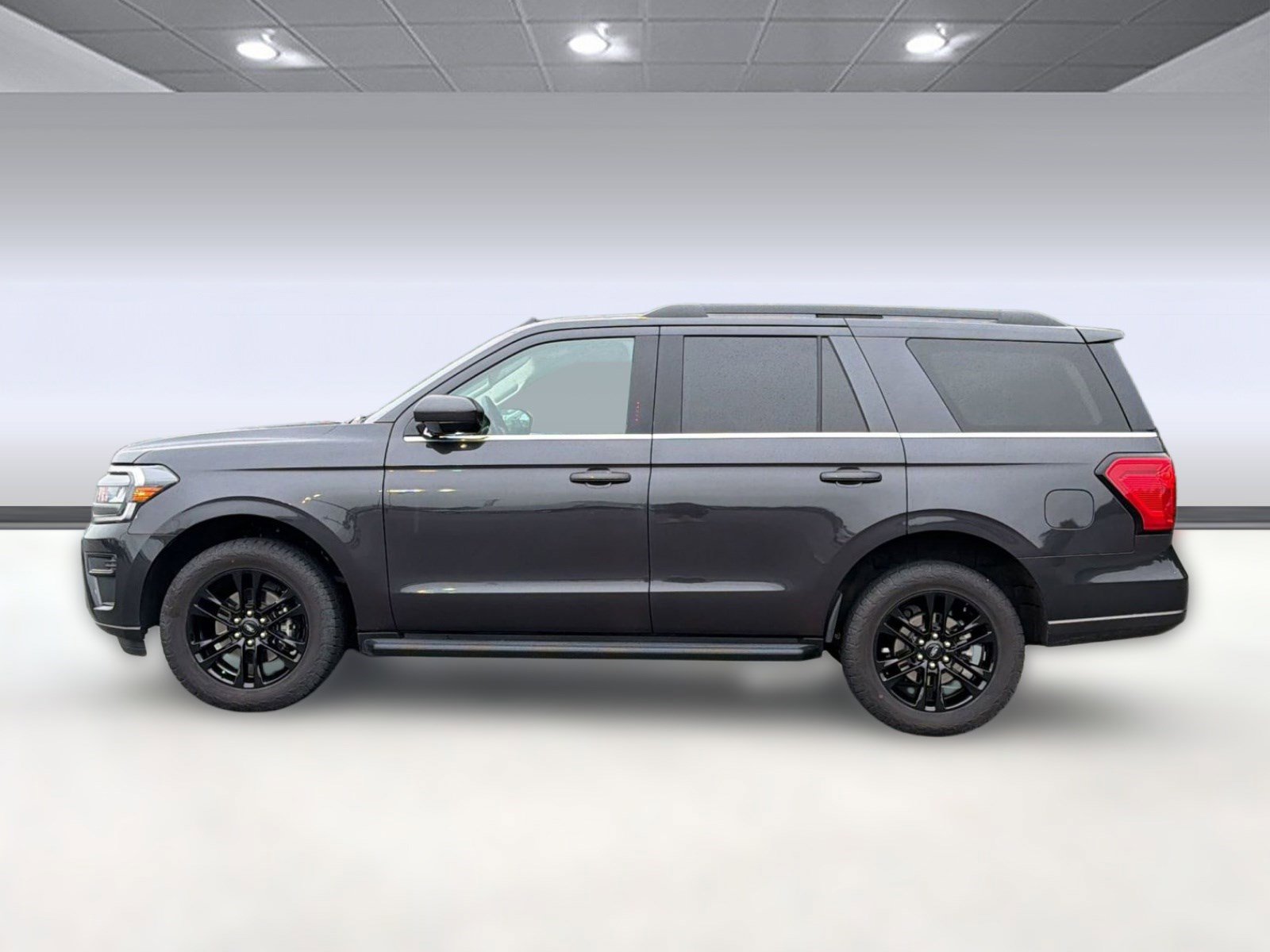 Certified 2024 Ford Expedition XLT RWD image 2