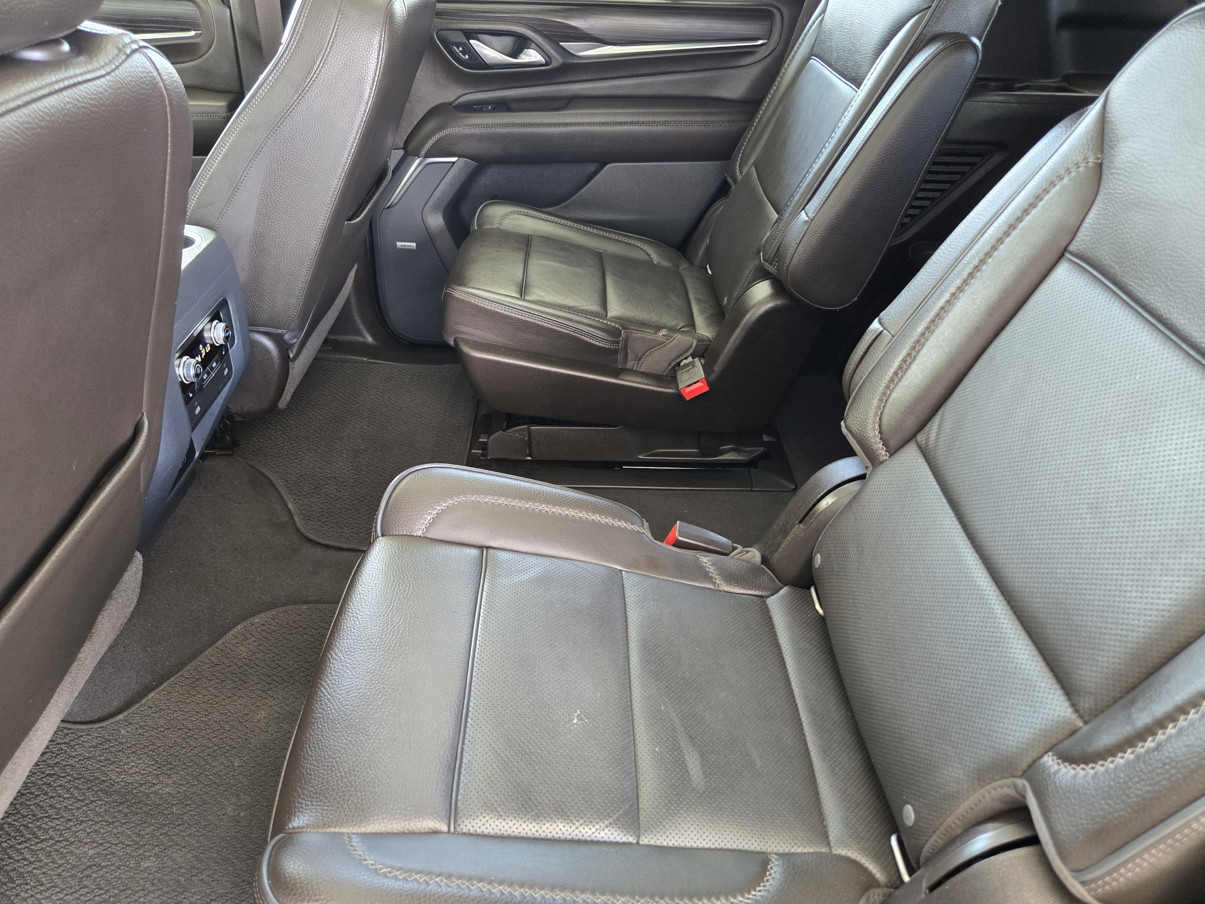 Used 2021 GMC Yukon Denali w/ Advanced Technology Package RWD image 21