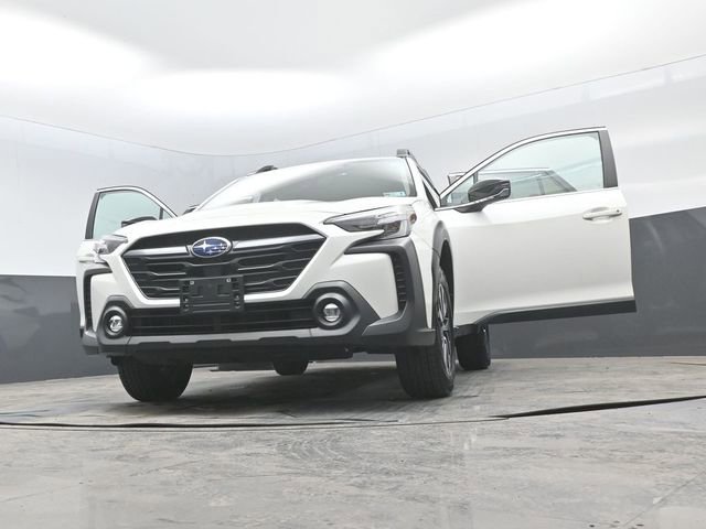 Used 2025 Subaru Outback Premium AWD/4WD image 28