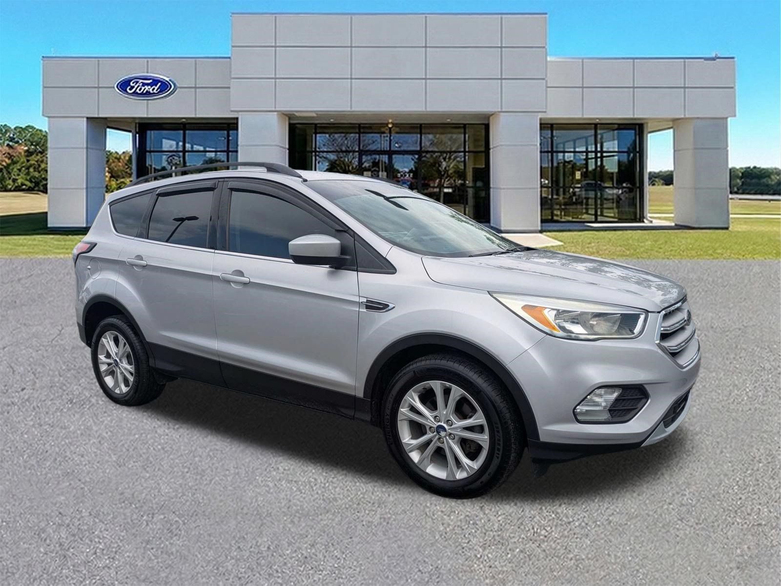Certified 2018 Ford Escape SE w/ SE Sync 3 Package FWD image 1