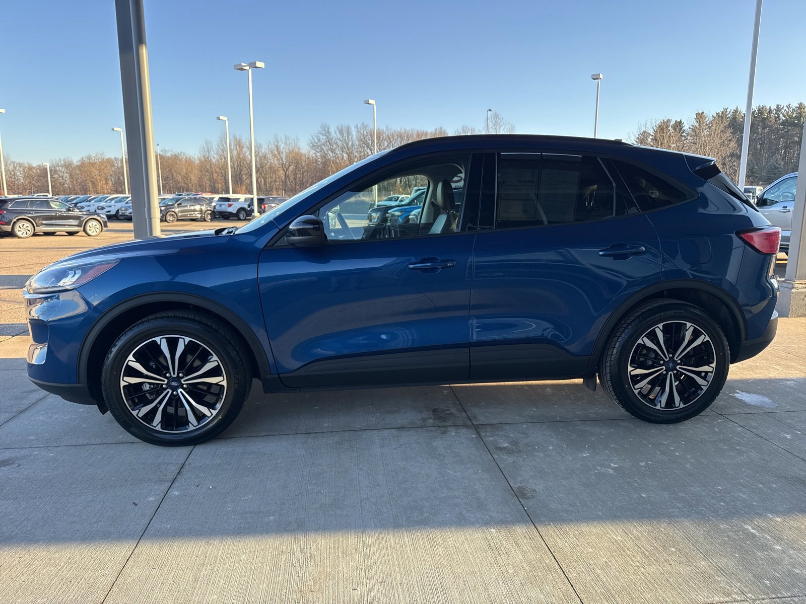 Certified 2022 Ford Escape SEL w/ SEL Stealth AWD Package image 7