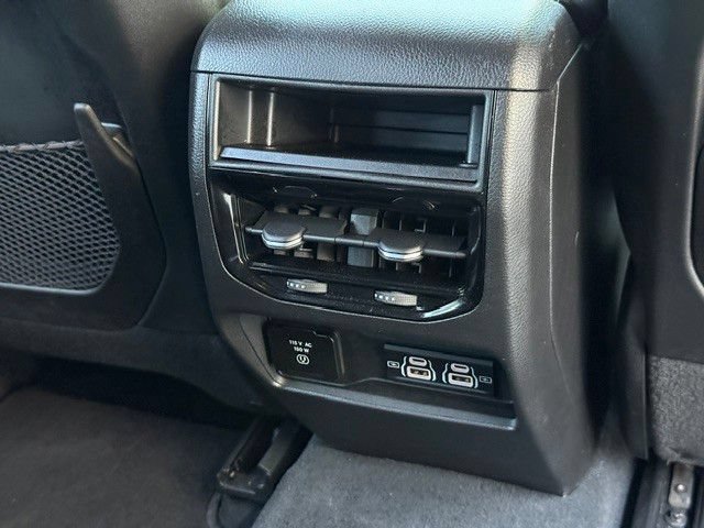 Used 2023 Jeep Grand Cherokee Altitude AWD/4WD image 15