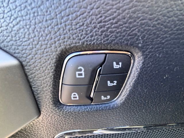 Certified 2022 Ford F350 Lariat w/ Lariat Ultimate Package image 9