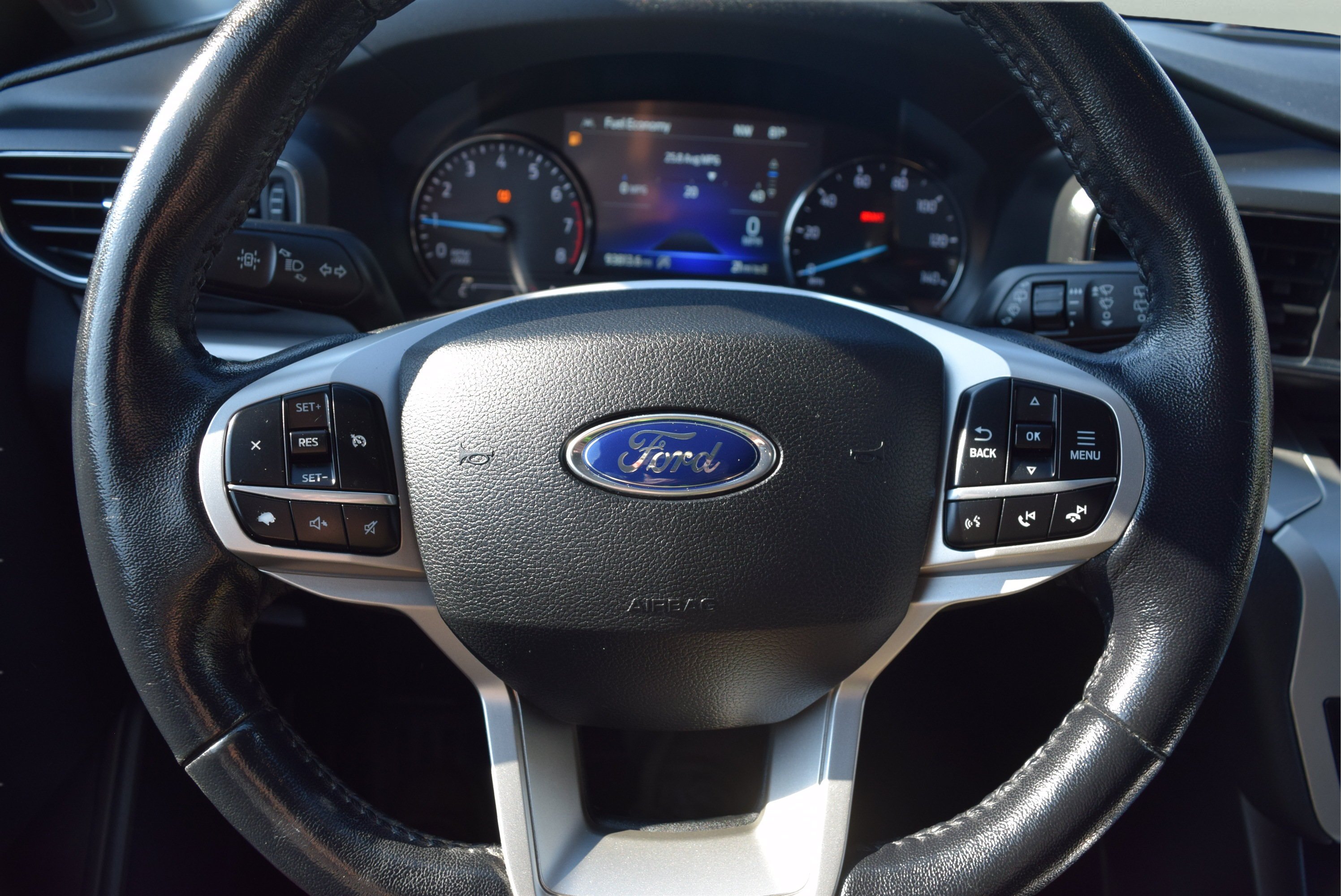 Certified 2021 Ford Explorer XLT w/ Equipment Group 202A AWD/4WD image 11