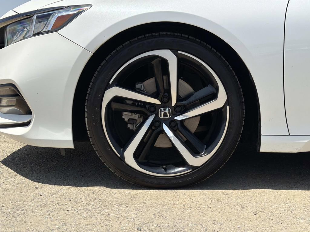 Used 2018 Honda Accord Sport image 28