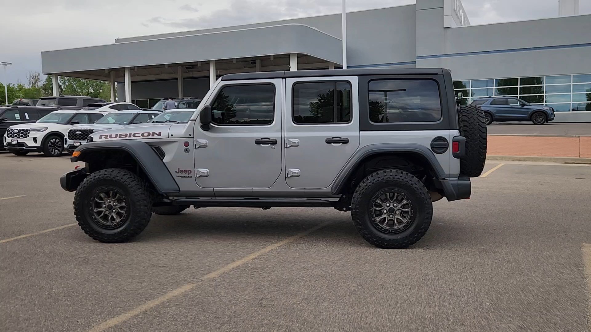 Used 2019 Jeep Wrangler Unlimited Rubicon w/ Cold Weather Group AWD/4WD image 24