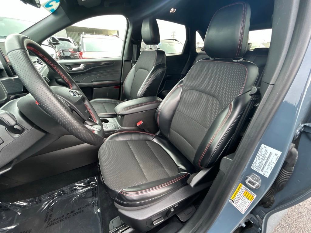 Certified 2025 Ford Escape ST-Line FWD image 16