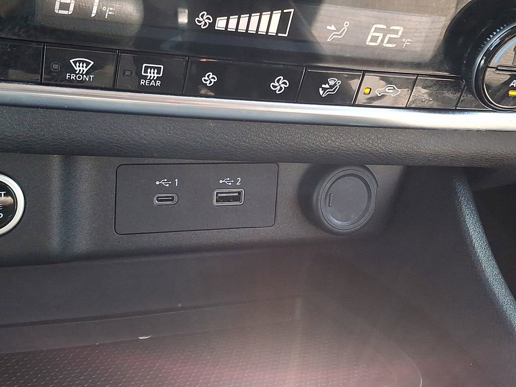 Used 2023 Nissan Rogue SV AWD/4WD image 23