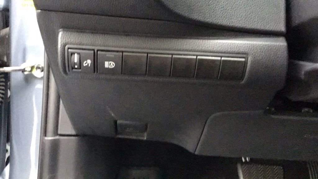 Used 2023 Toyota Corolla LE image 17