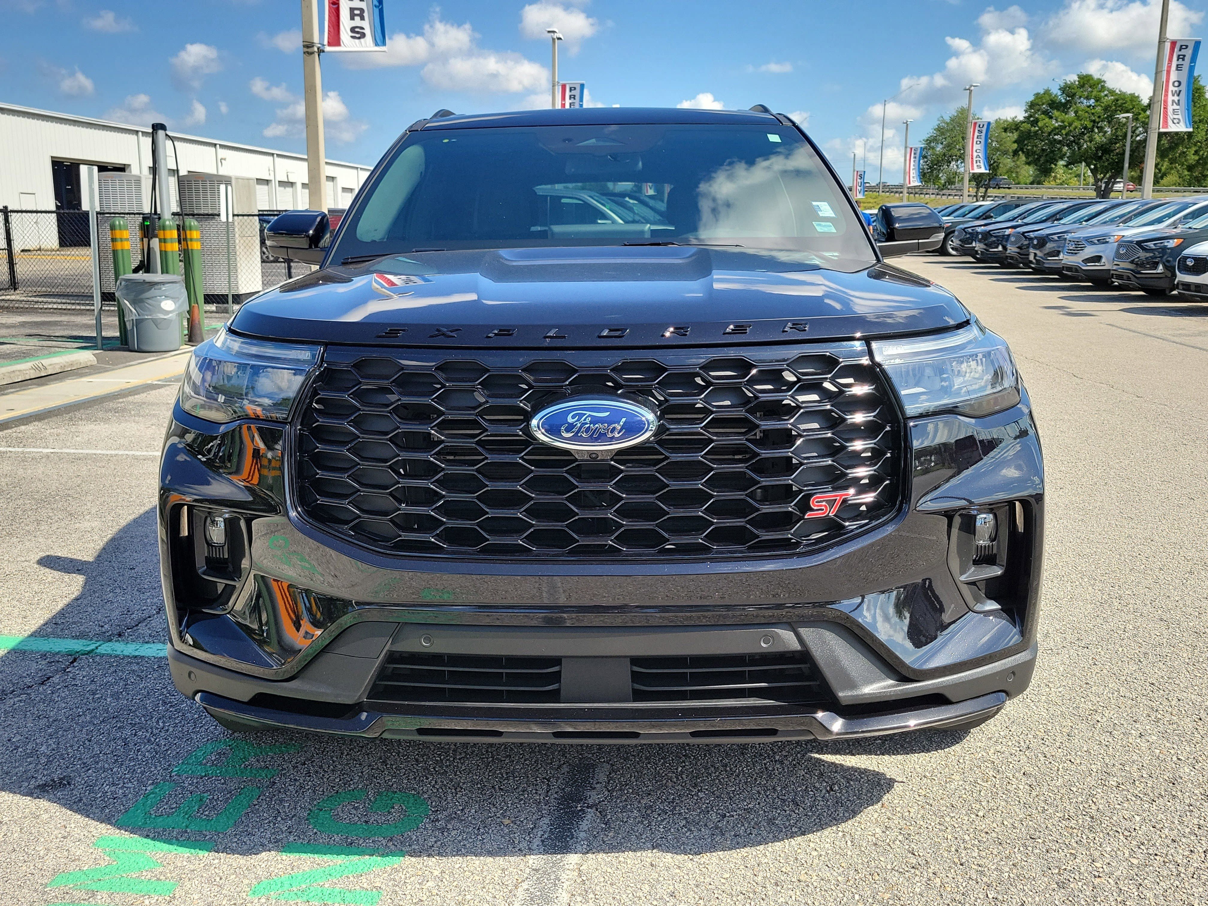 Certified 2025 Ford Explorer ST w/ Sun And Sound Package AWD/4WD video 2
