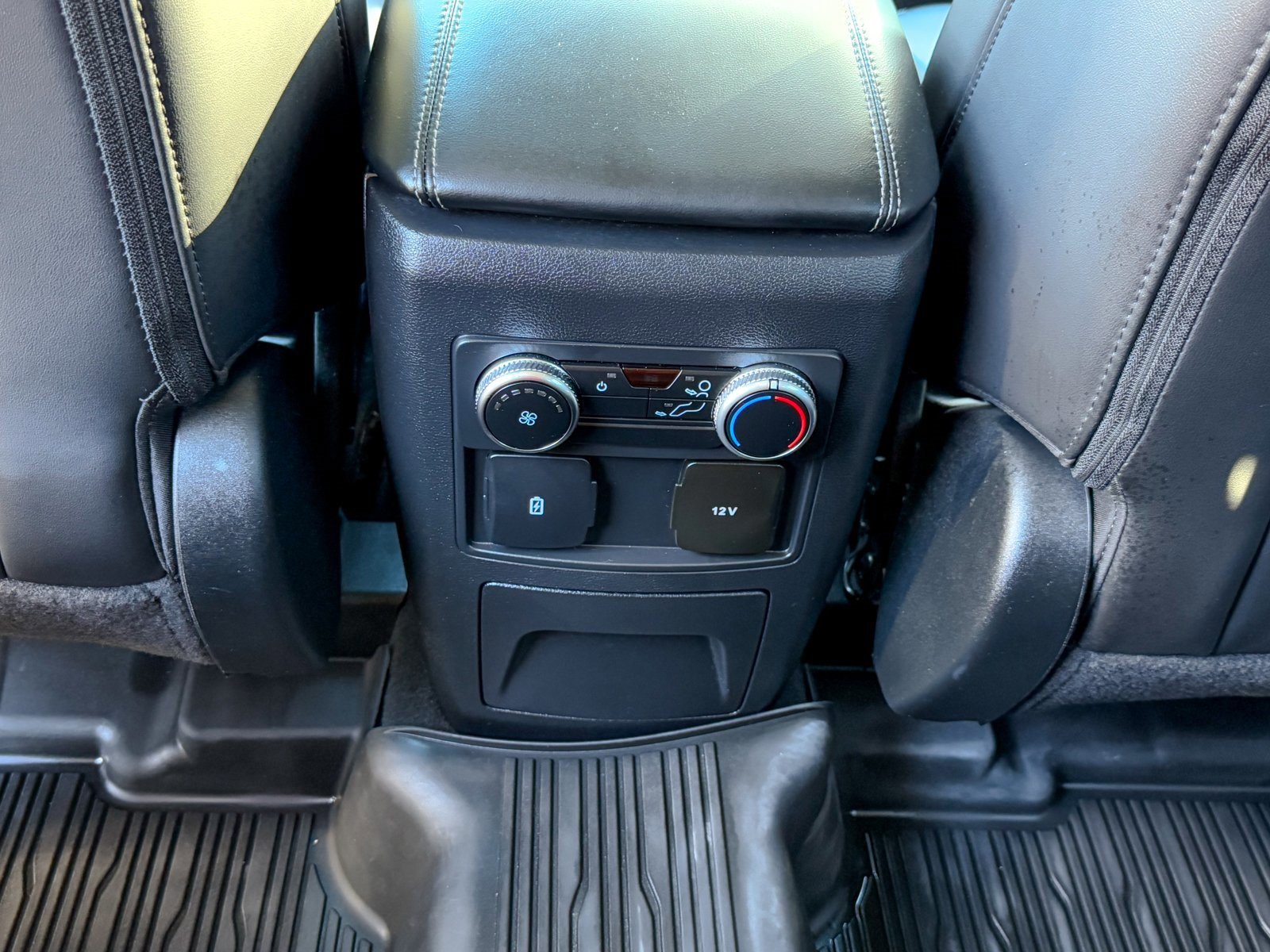 Certified 2022 Ford Explorer XLT w/ Equipment Group 202A image 23