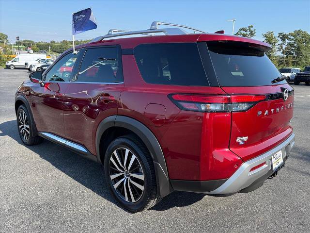 Used 2023 Nissan Pathfinder Platinum AWD/4WD image 5