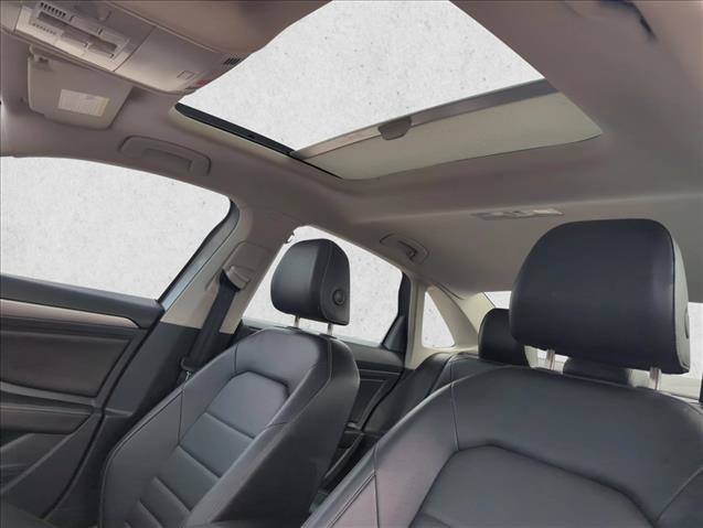 Used 2024 Volkswagen Jetta SE FWD image 25