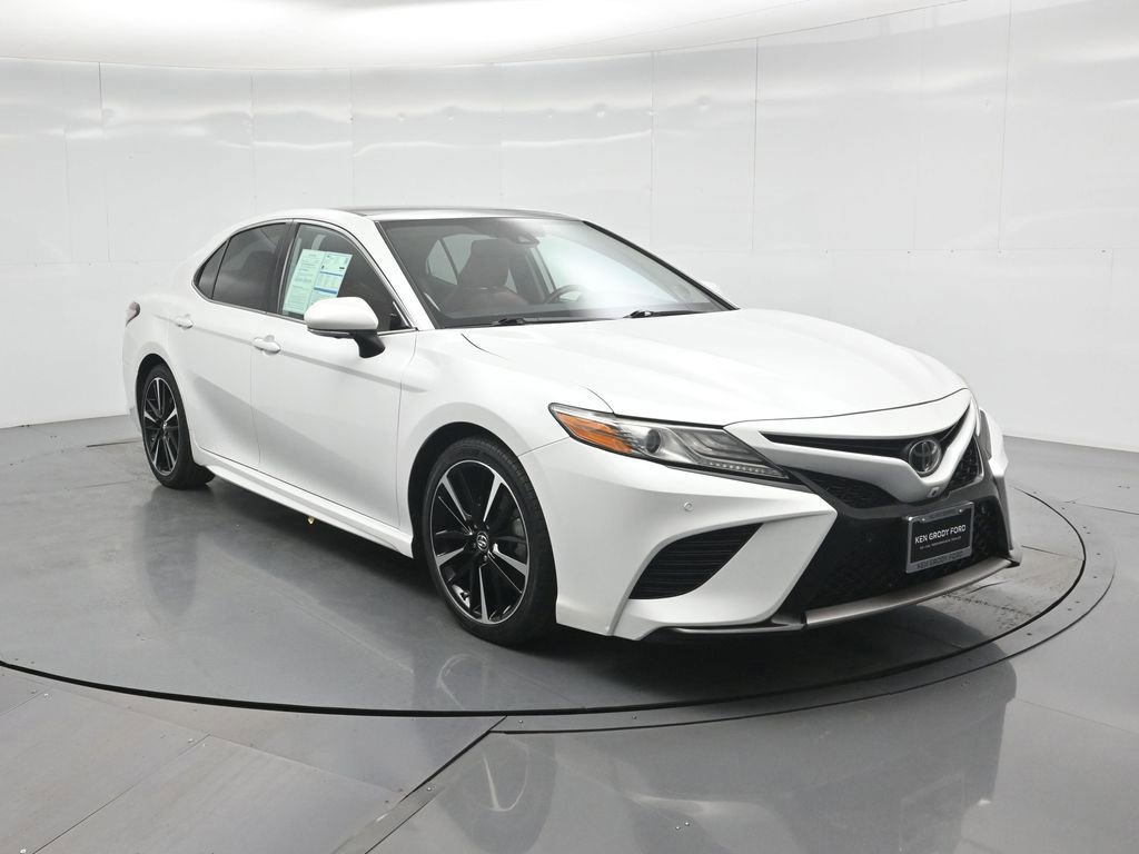 Used 2019 Toyota Camry XSE image 9