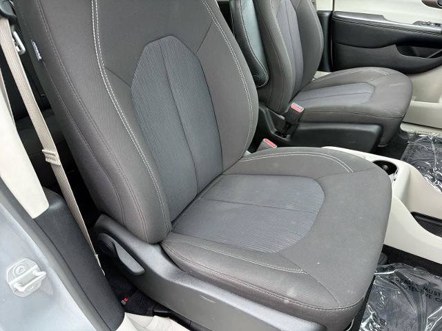 Used 2021 Chrysler Voyager LX FWD image 22