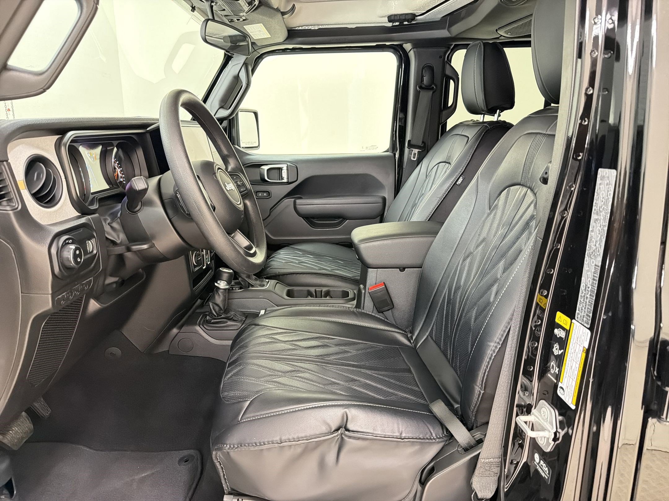 Used 2025 Jeep Gladiator Sport AWD/4WD image 10