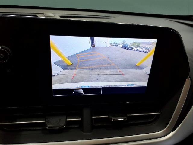 Used 2024 Chevrolet Trax RS FWD image 22