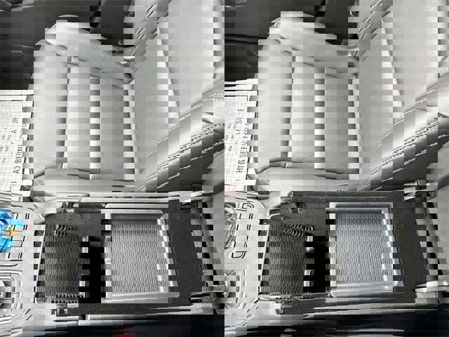 Used 2025 Cadillac XT4 Premium Luxury image 24