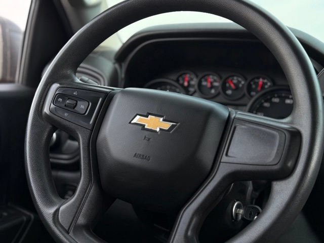 Used 2020 Chevrolet Silverado 1500 Custom w/ Custom Value Package AWD/4WD image 8