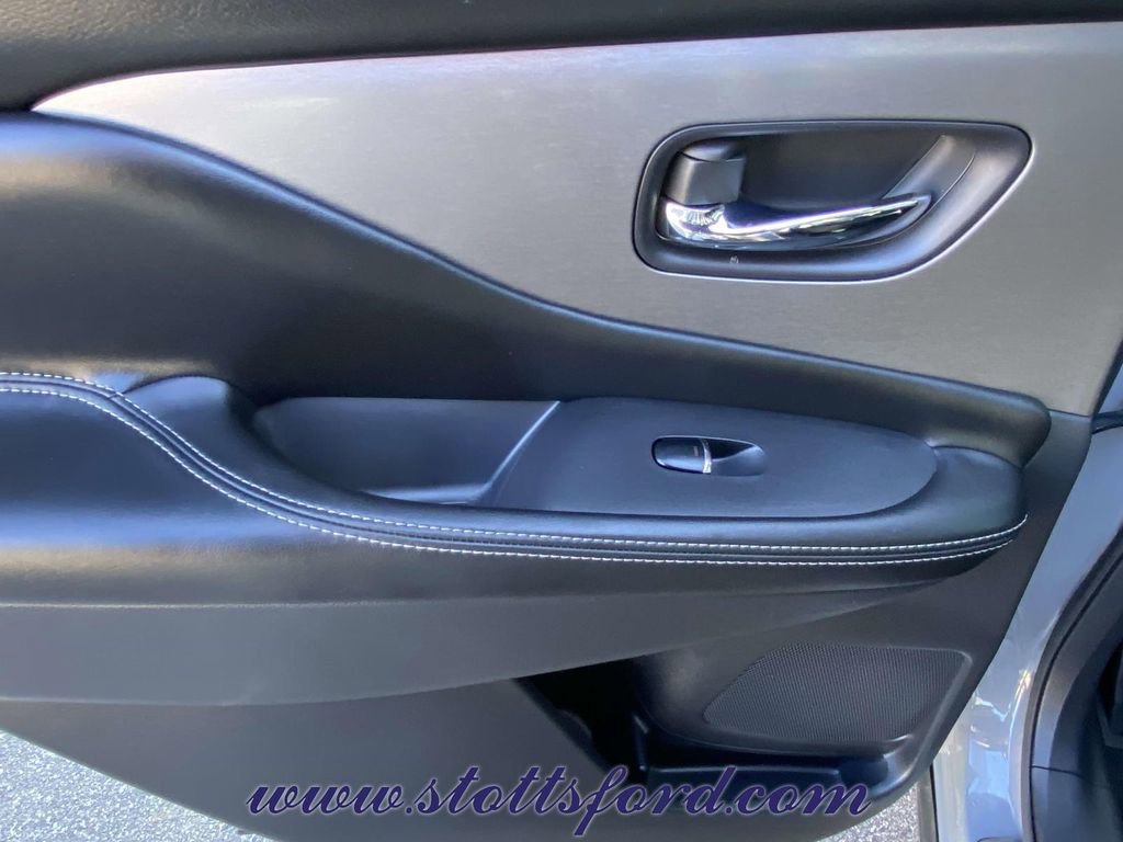 Used 2021 Nissan Murano SL w/ SL Moonroof Package image 12