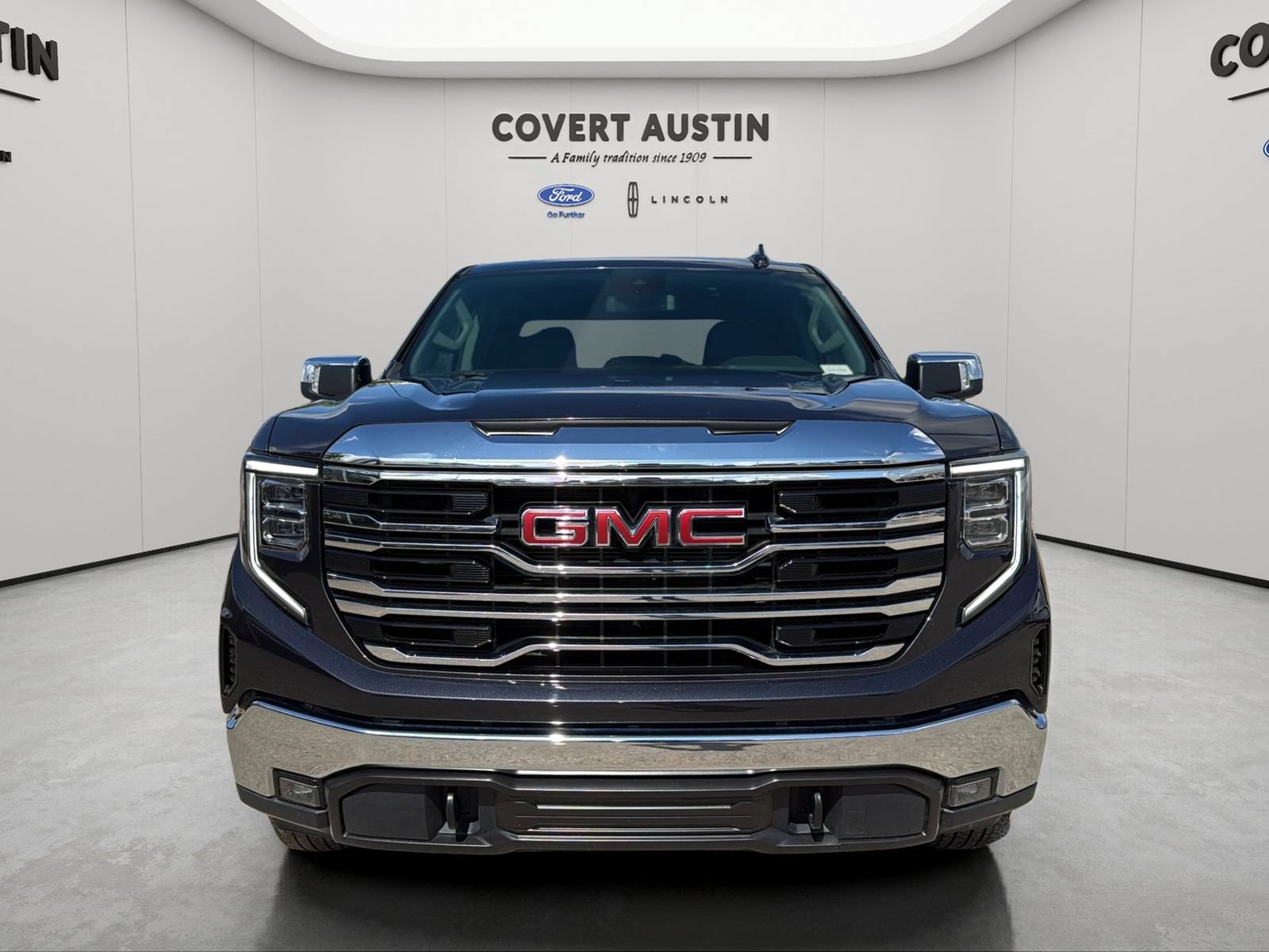 Used 2024 GMC Sierra 1500 SLT AWD/4WD image 8