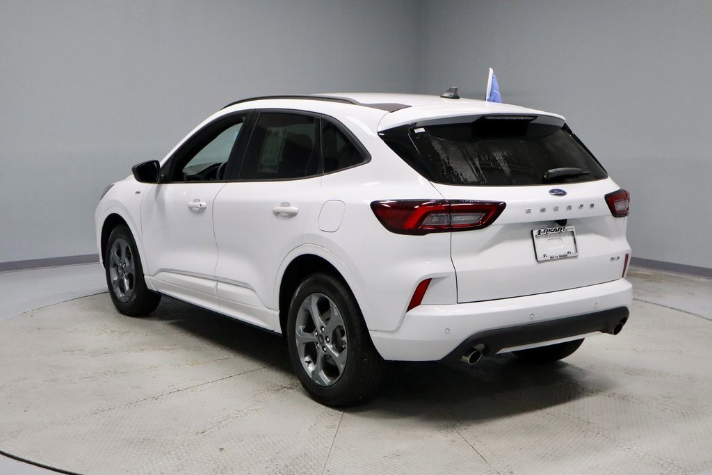 Certified 2023 Ford Escape ST-Line w/ Tech Pack #1 image 3
