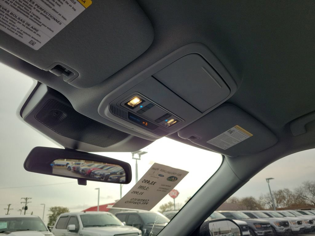 Certified 2022 Ford Explorer XLT w/ Equipment Group 202A image 30