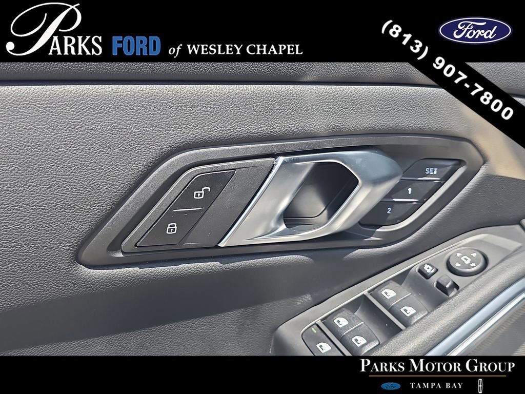 Used 2024 BMW 330i xDrive Sedan w/ M Sport Package AWD/4WD image 17