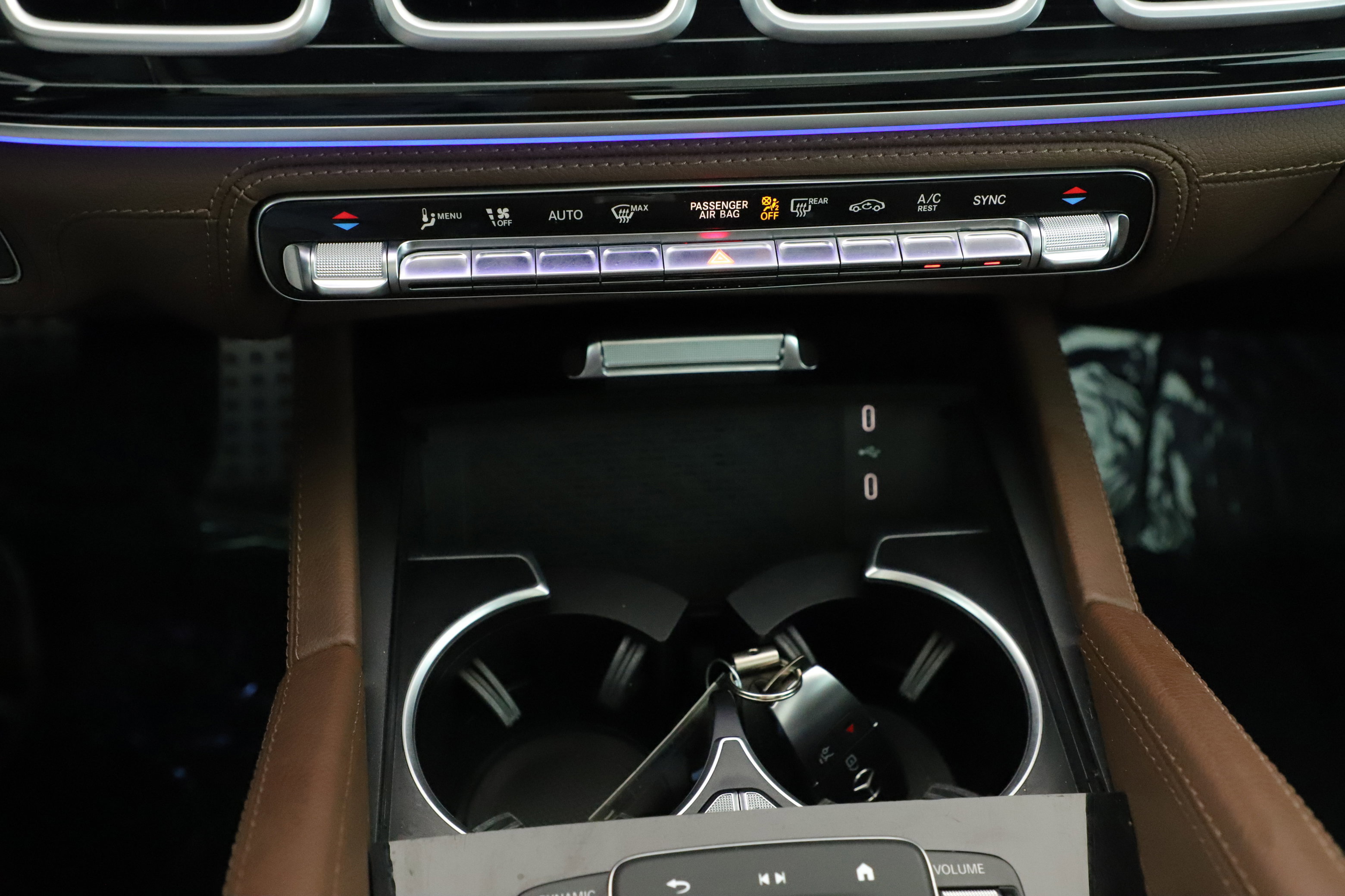 Used 2024 Mercedes-Benz GLS 450 4MATIC image 21