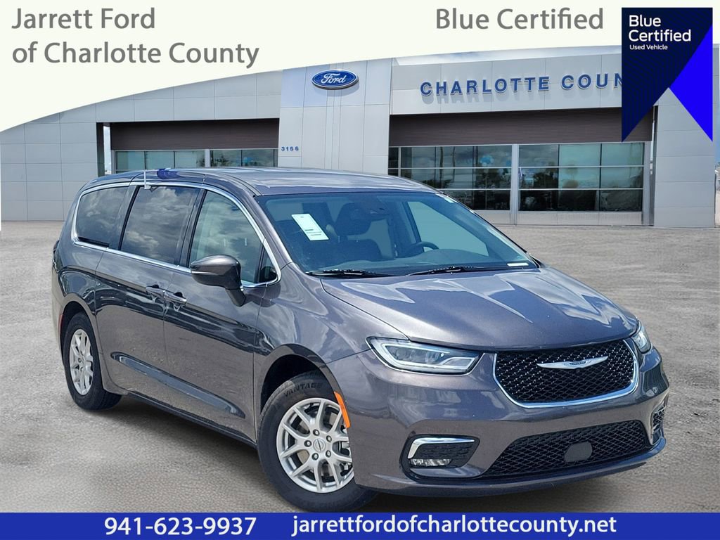 Used 2023 Chrysler Pacifica Touring-L FWD 360° Tour