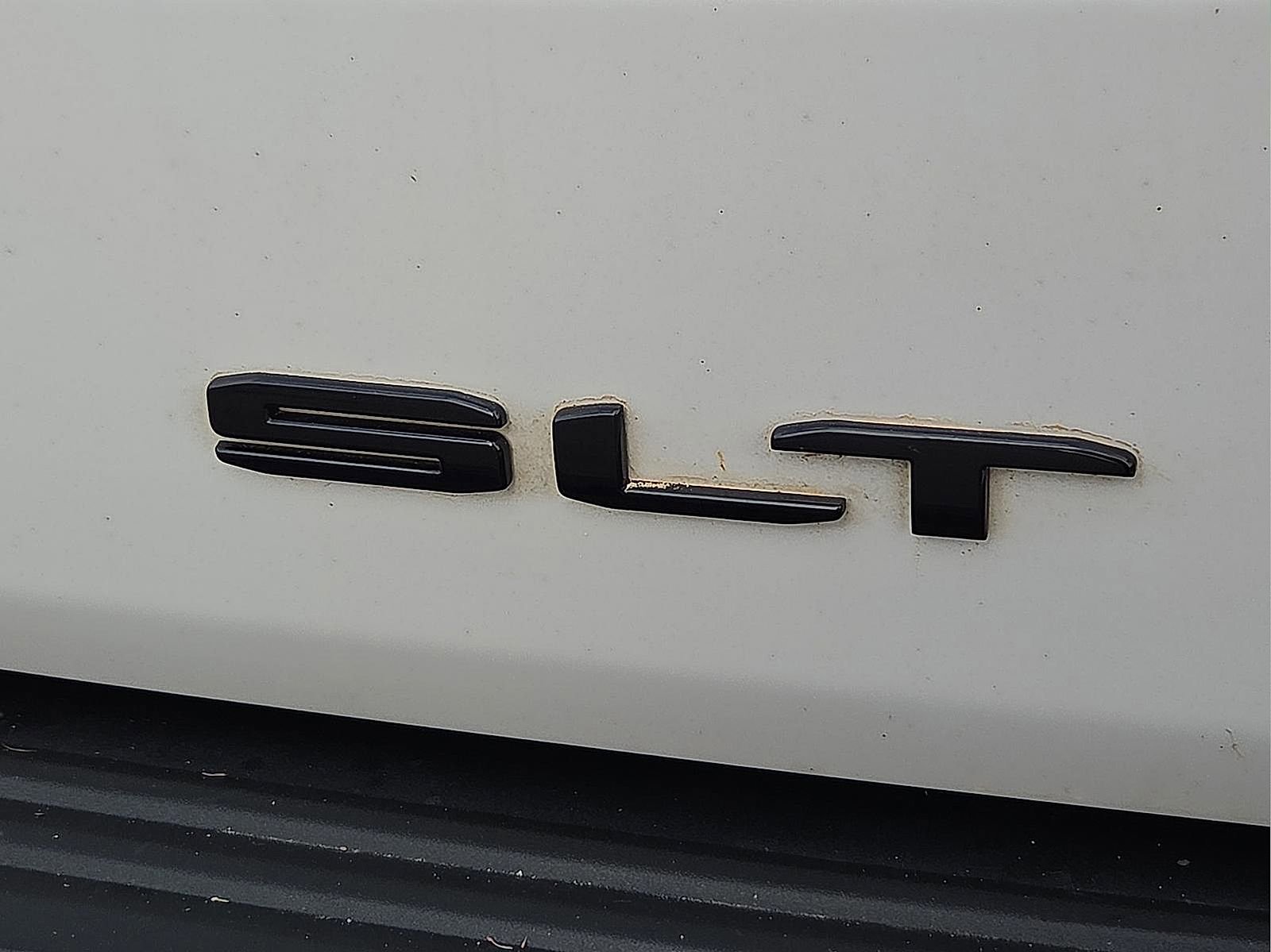 Used 2023 GMC Yukon SLT AWD/4WD image 9