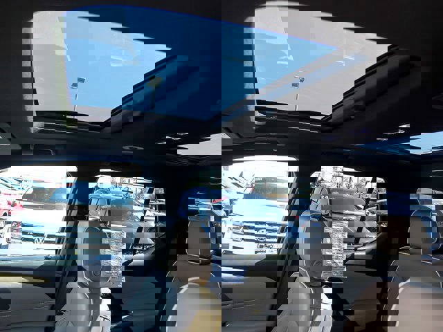 Used 2022 Chevrolet Traverse Premier image 12