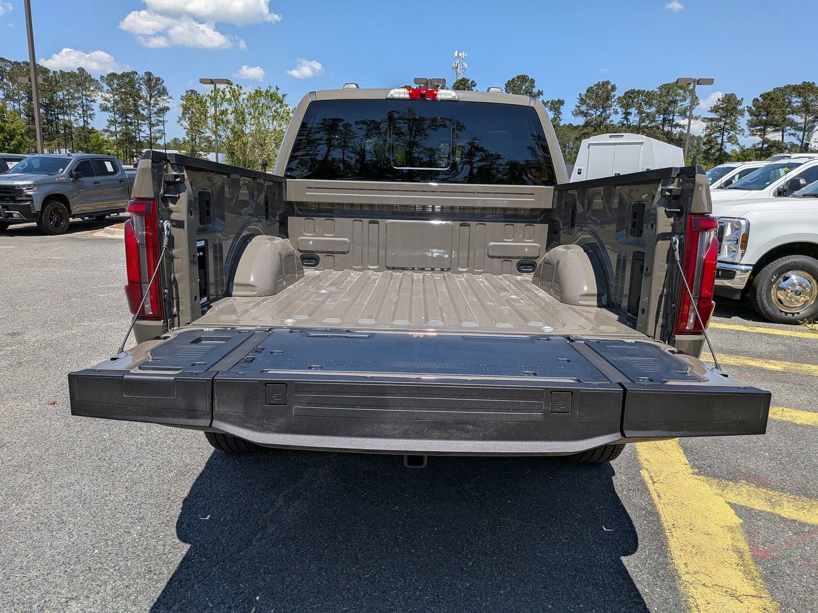 Certified 2025 Ford F150 Platinum w/ Equipment Group 703A Plus AWD/4WD image 7