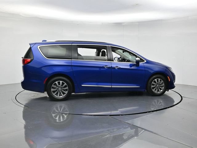 Used 2020 Chrysler Pacifica Limited FWD video 2