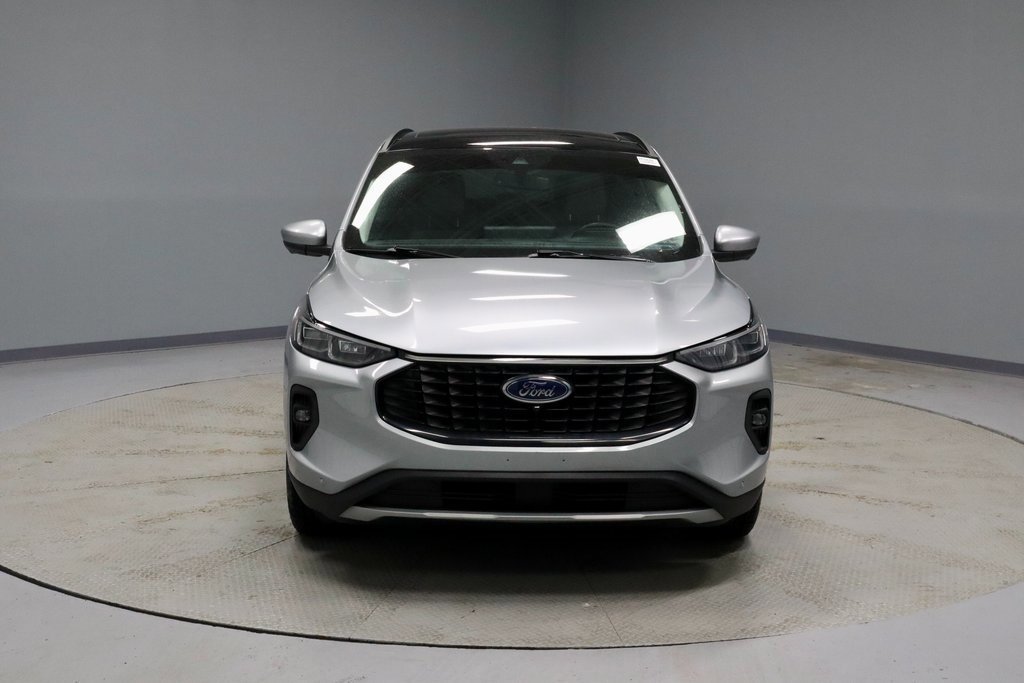 Certified 2023 Ford Escape SE w/ PHEV Premium Package image 8
