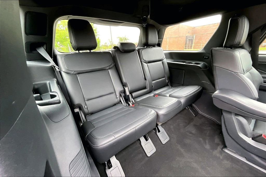Certified 2025 Ford Expedition Platinum w/ Stealth Appearance Package AWD/4WD image 27