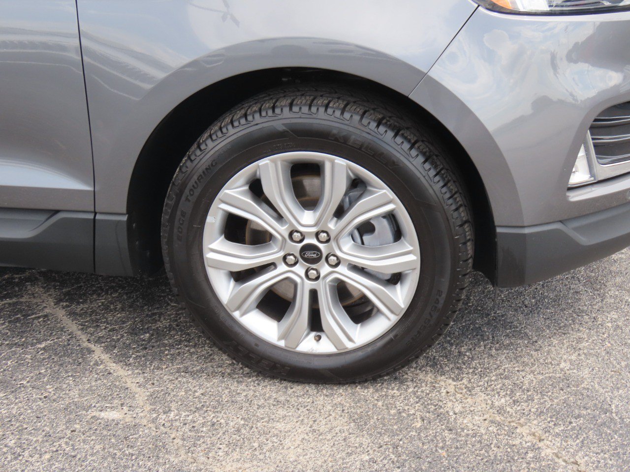 Certified 2023 Ford Edge Titanium AWD/4WD image 9