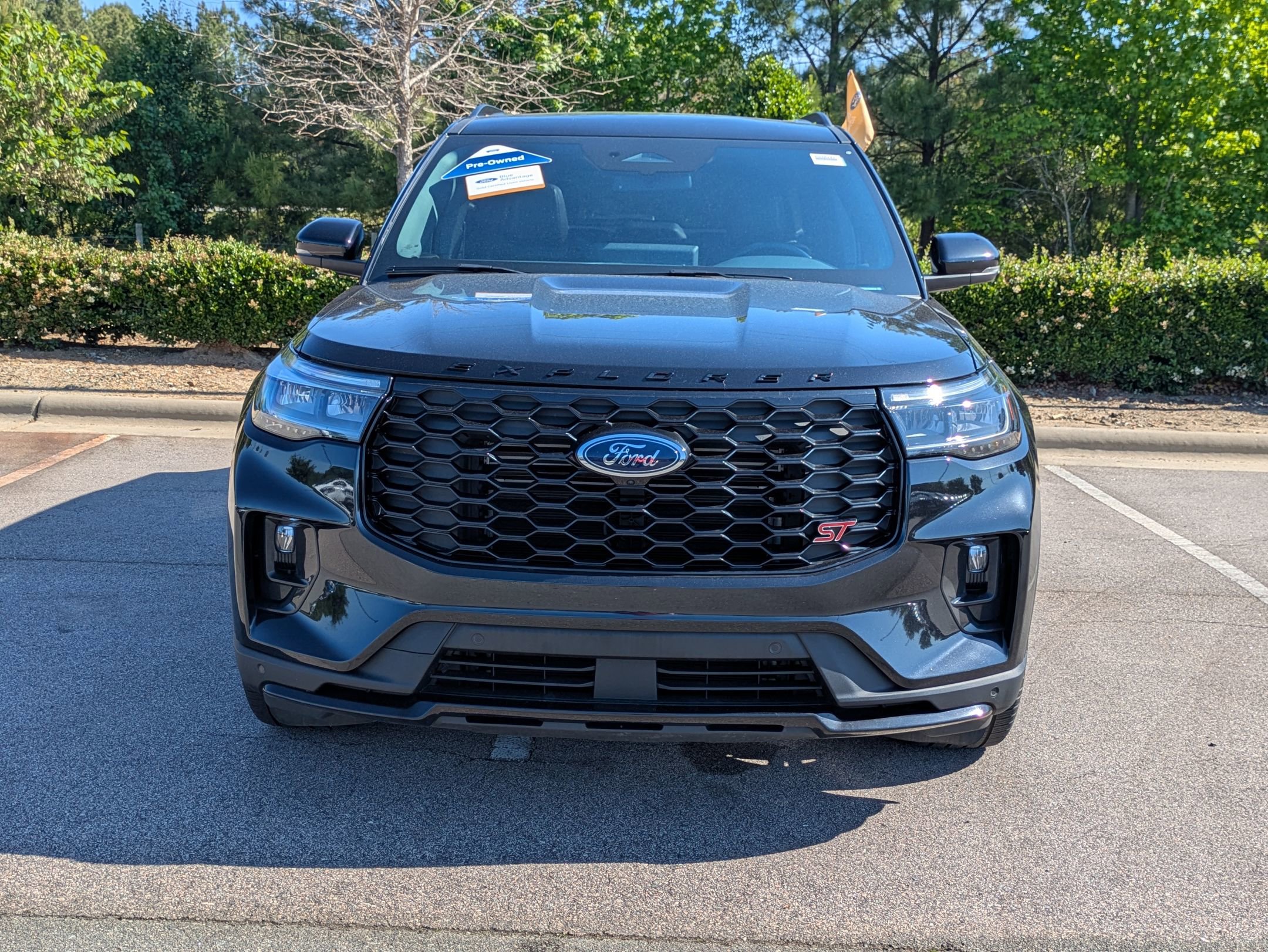 Certified 2025 Ford Explorer ST AWD/4WD image 9