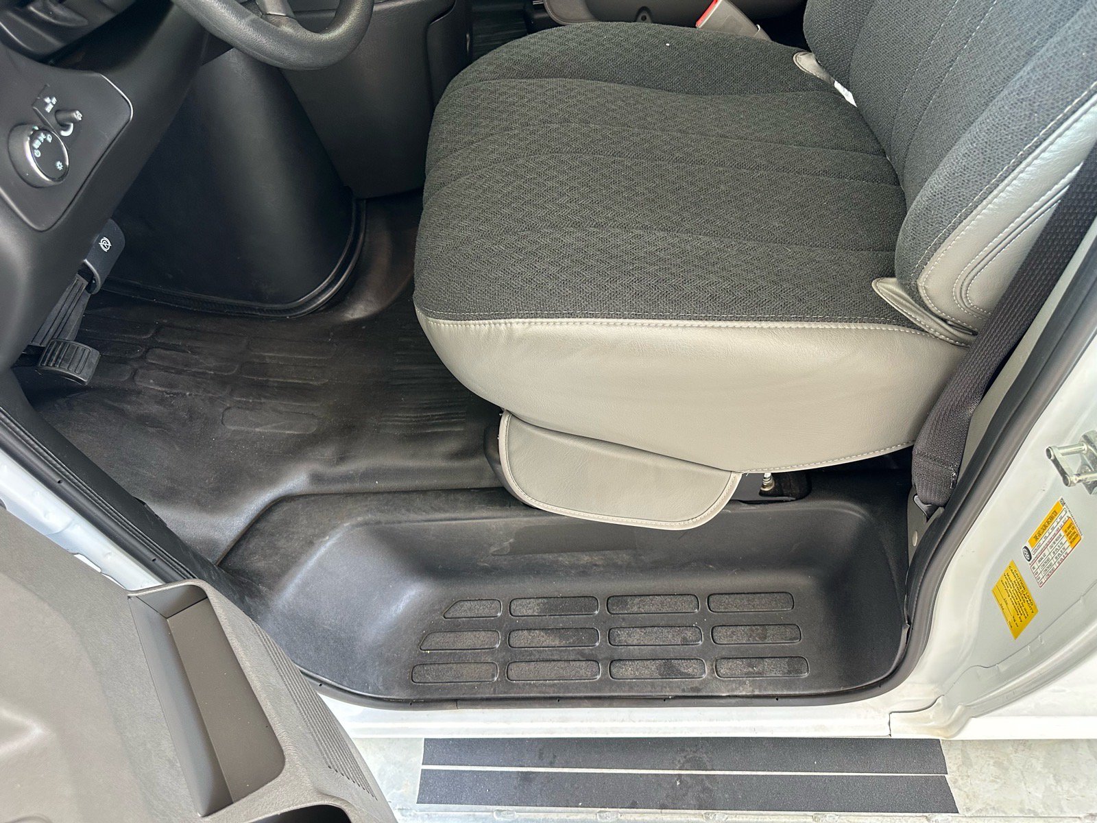 Used 2025 GMC Savana 2500 w/ Driver Convenience Package RWD image 16