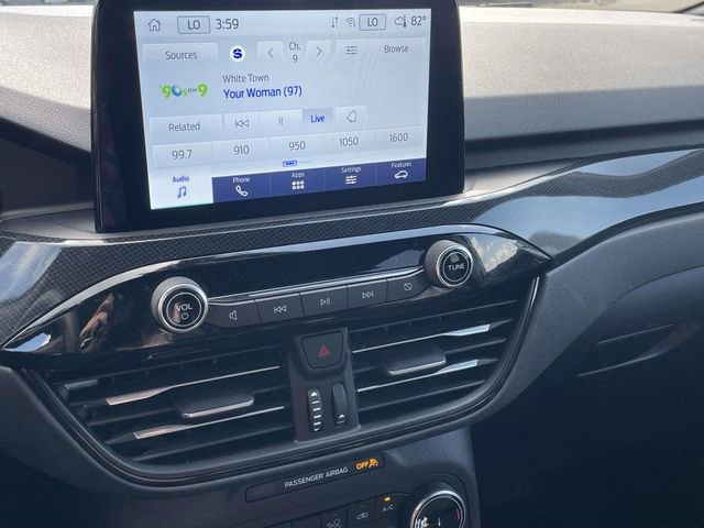 Certified 2025 Ford Escape ST-Line w/ Cold Weather Package image 18