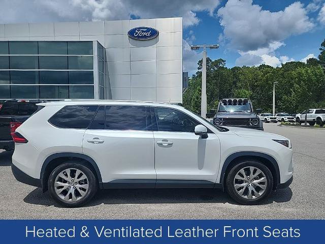 Used 2024 Toyota Grand Highlander FWD image 2