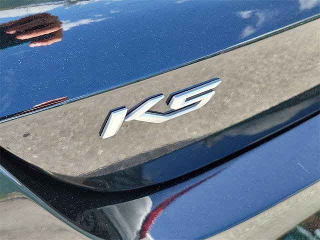 Used 2022 Kia K5 LXS image 9