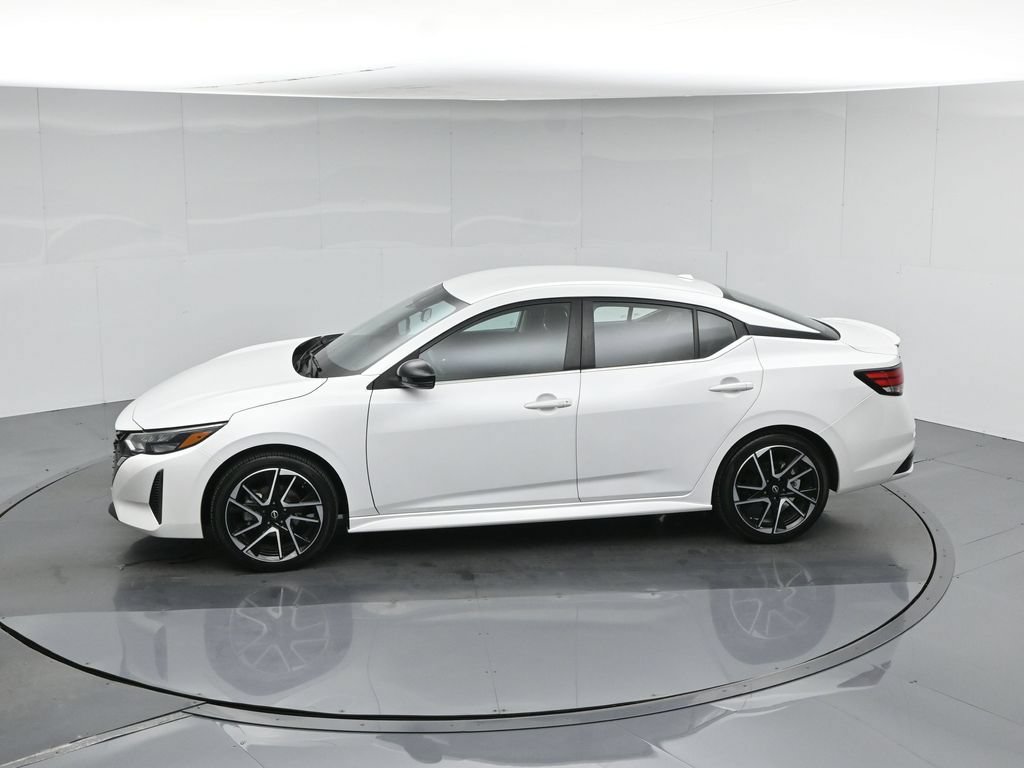 Used 2024 Nissan Sentra SR FWD image 44