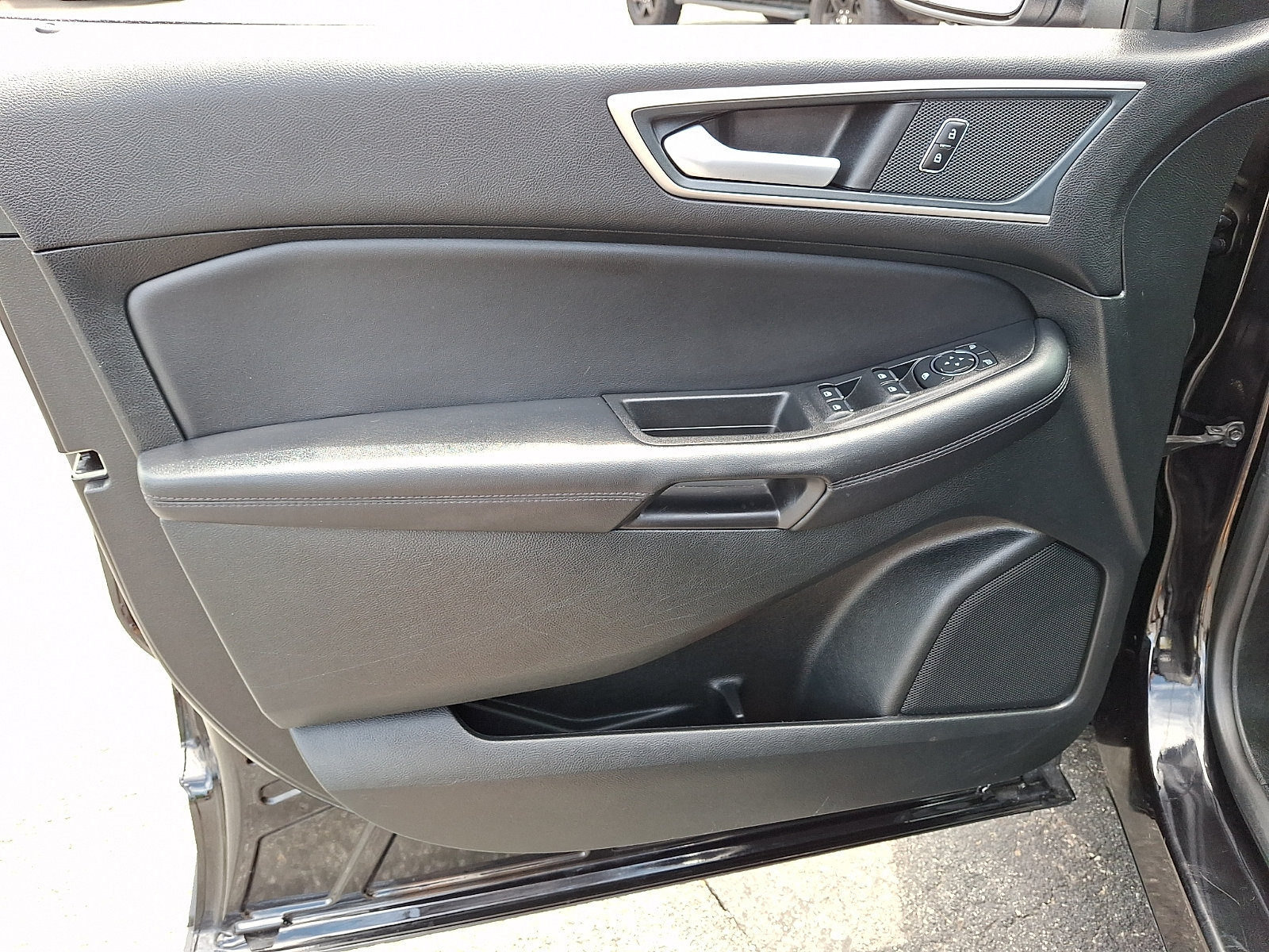 Certified 2024 Ford Edge SEL w/ Convenience Package AWD/4WD image 13