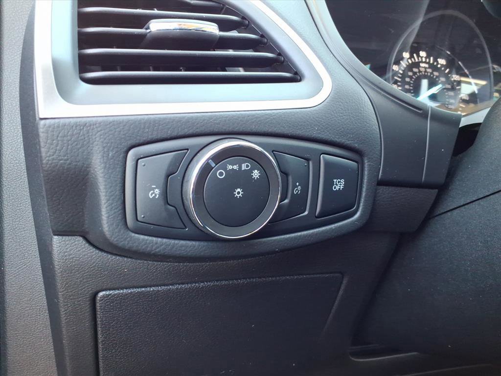 Certified 2022 Ford Edge SE image 19