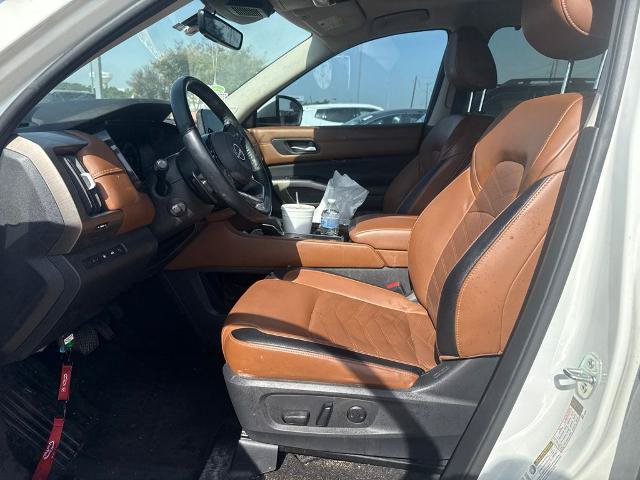 Used 2023 Nissan Pathfinder Platinum FWD image 7